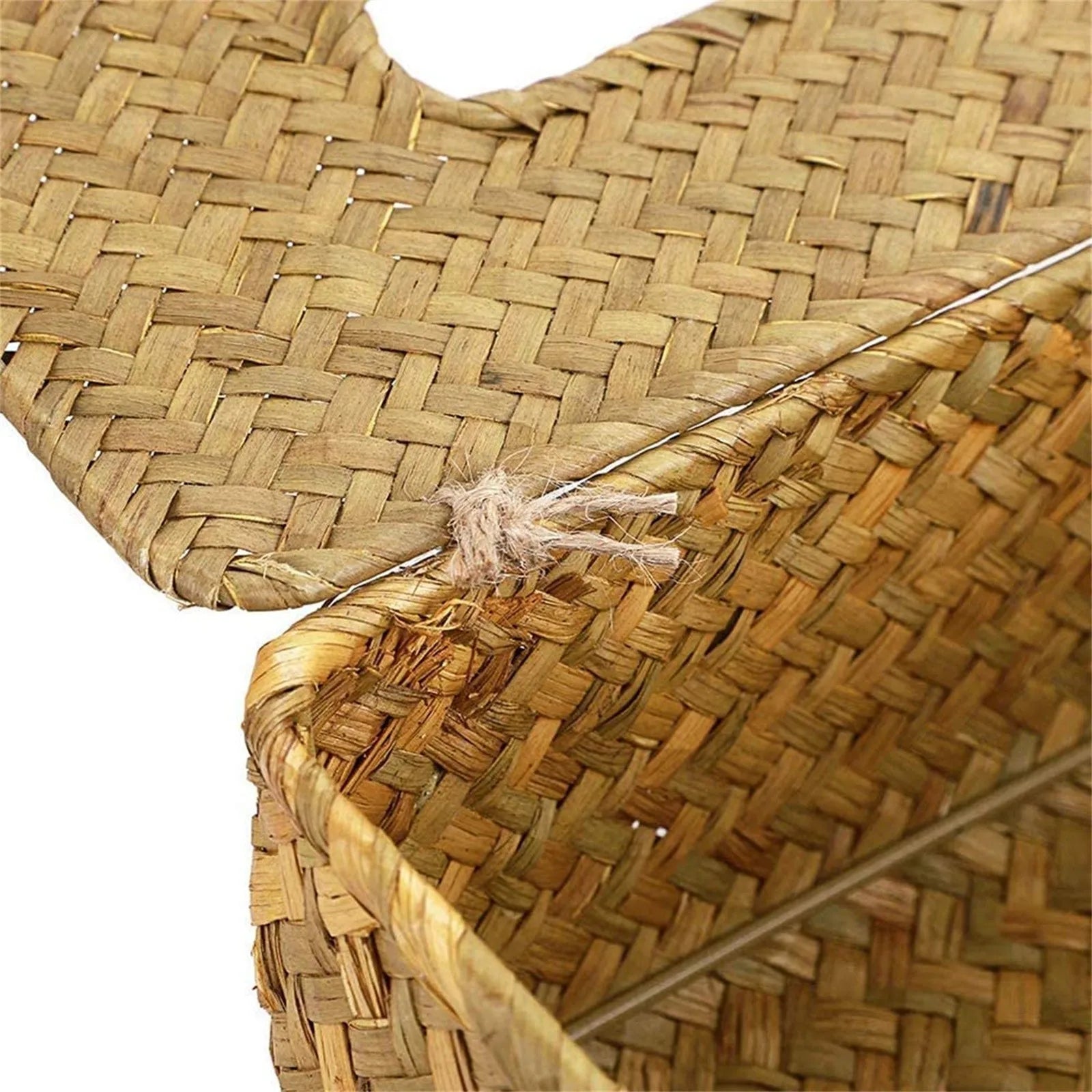 Rattanowy pojemnik na chusteczki – dekoracja do domu
