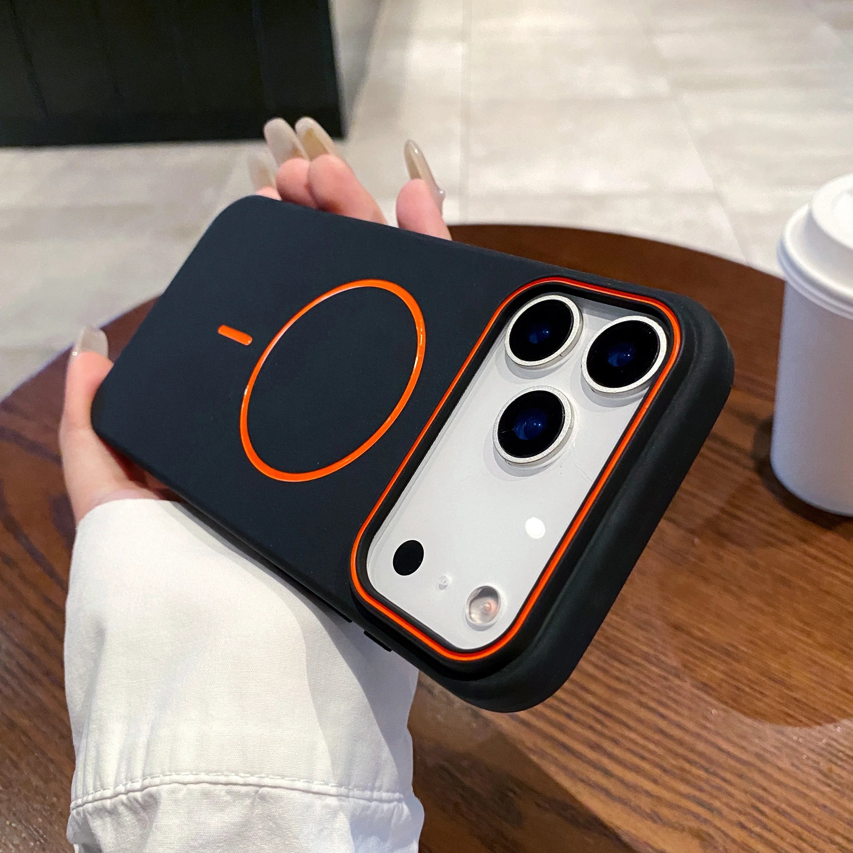 Etui Magnetyczne na iPhone 🧲✨ MagSafe | Matowe